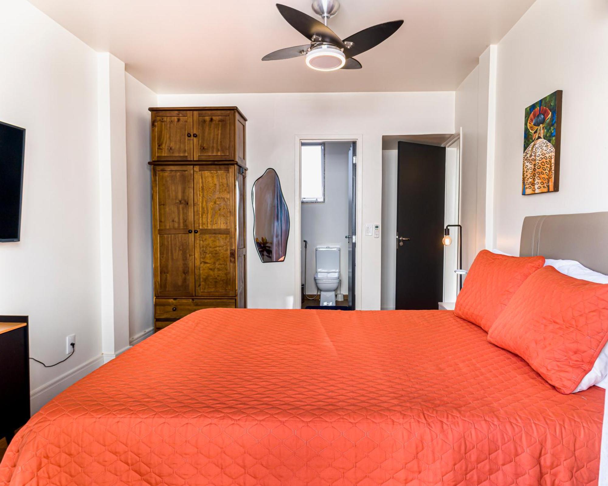 03 Quartos , Todo Reformado, No Posto 6 De Copacabana Enorme, 6 Camas, Ao Lado De Arpoador E Ipanema , Climatizado , Wifi E 3 Smart Tv, Pauloangerami Rp144 * Río de Janeiro